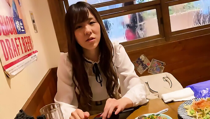 Japansk Amatør Mashiro Har Sex For Første Gang.