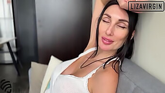 Liza Virgin, Üvey Oğlunu Buharlı Bir Oral Seans Için Baştan Çıkarıyor.